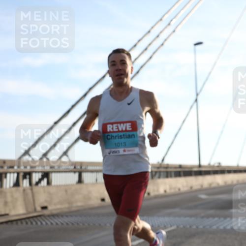 03.10.2025 - Köhlbrandbrückenlauf Yannick Fuchs http://msf.ph/oto/9135661 03.10.2025 08:18:19 Position 2 1013 meine-sportfotos.de