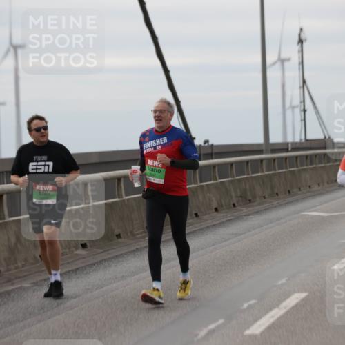 03.10.2025 - Köhlbrandbrückenlauf Jannik Wohlers http://msf.ph/oto/9135669 03.10.2025 16:06:25 Position 1 2025, 7640, 9632 meine-sportfotos.de