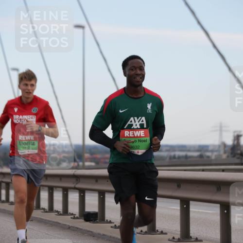 03.10.2025 - Köhlbrandbrückenlauf Jannik Wohlers http://msf.ph/oto/9135684 03.10.2025 15:24:18 Position 1 247, 7342, 9632 meine-sportfotos.de