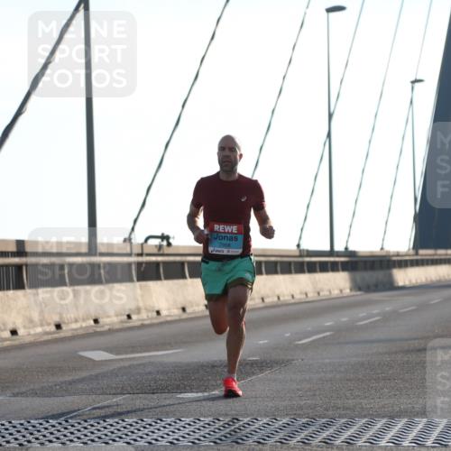 03.10.2025 - Köhlbrandbrückenlauf Yannick Fuchs http://msf.ph/oto/9135685 03.10.2025 08:18:37 Position 2 2968 meine-sportfotos.de