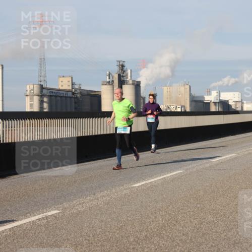 03.10.2025 - Köhlbrandbrückenlauf Lena Gebhardt http://msf.ph/oto/9135694 03.10.2025 09:53:43 Position 2  meine-sportfotos.de
