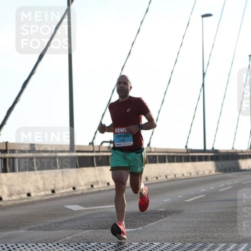 03.10.2025 - Köhlbrandbrückenlauf Yannick Fuchs http://msf.ph/oto/9135696 03.10.2025 08:18:37 Position 2  meine-sportfotos.de