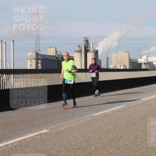 03.10.2025 - Köhlbrandbrückenlauf Lena Gebhardt http://msf.ph/oto/9135700 03.10.2025 09:53:43 Position 2  meine-sportfotos.de