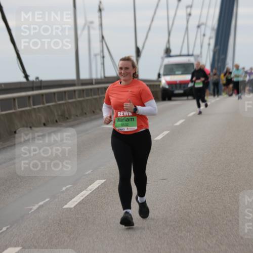 03.10.2025 - Köhlbrandbrückenlauf Jannik Wohlers http://msf.ph/oto/9135703 03.10.2025 16:06:26 Position 1 2021, 9532 meine-sportfotos.de