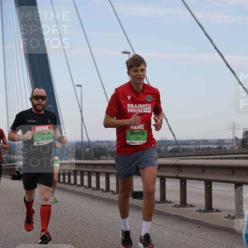 03.10.2025 - Köhlbrandbrückenlauf Jannik Wohlers http://msf.ph/oto/9135738 03.10.2025 15:24:20 Position 1 7259, 96, 247, 7342, 7067 meine-sportfotos.de
