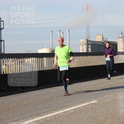 03.10.2025 - Köhlbrandbrückenlauf Lena Gebhardt http://msf.ph/oto/9135744 03.10.2025 09:53:45 Position 2 1802 meine-sportfotos.de