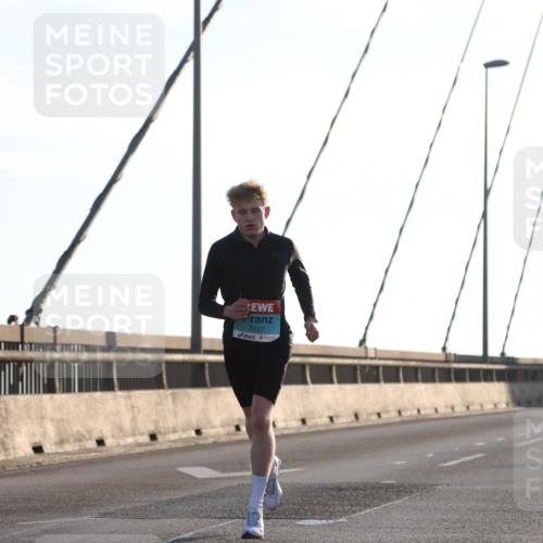 03.10.2025 - Köhlbrandbrückenlauf Yannick Fuchs http://msf.ph/oto/9135750 03.10.2025 08:19:06 Position 2 3127 meine-sportfotos.de
