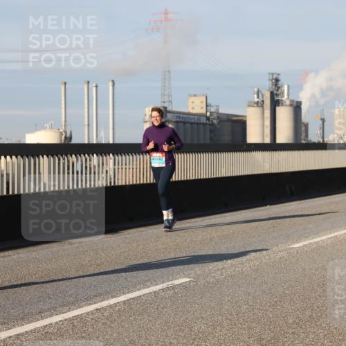 03.10.2025 - Köhlbrandbrückenlauf Lena Gebhardt http://msf.ph/oto/9135754 03.10.2025 09:53:45 Position 2 802 meine-sportfotos.de