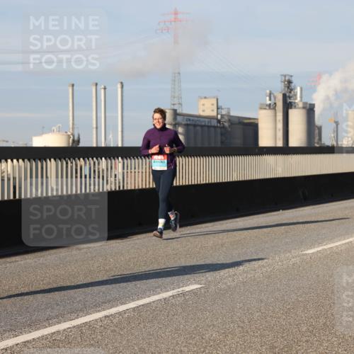 03.10.2025 - Köhlbrandbrückenlauf Lena Gebhardt http://msf.ph/oto/9135763 03.10.2025 09:53:46 Position 2  meine-sportfotos.de