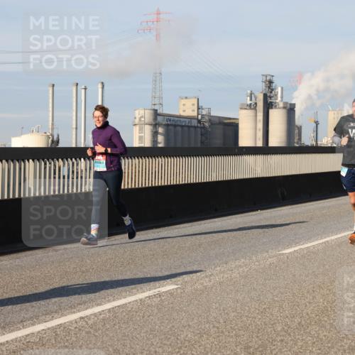 03.10.2025 - Köhlbrandbrückenlauf Lena Gebhardt http://msf.ph/oto/9135768 03.10.2025 09:53:46 Position 2  meine-sportfotos.de
