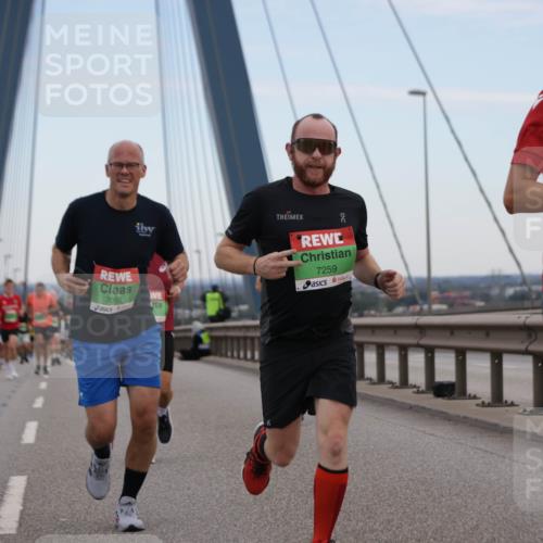 03.10.2025 - Köhlbrandbrückenlauf Jannik Wohlers http://msf.ph/oto/9135773 03.10.2025 15:24:20 Position 1 7213, 7057, 96, 247, 7259, 7342 meine-sportfotos.de