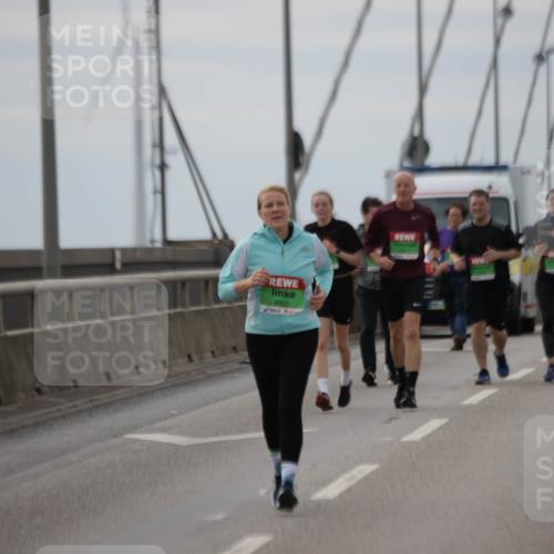 03.10.2025 - Köhlbrandbrückenlauf Jannik Wohlers http://msf.ph/oto/9135791 03.10.2025 16:06:41 Position 1 8500 meine-sportfotos.de