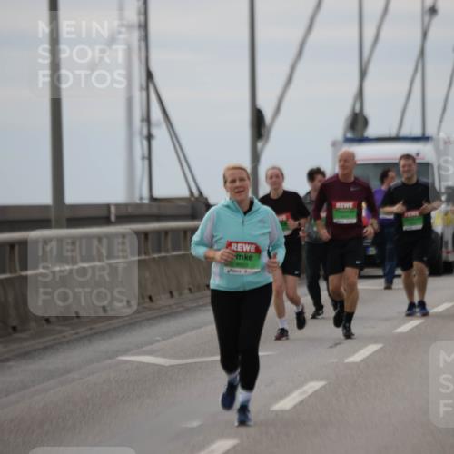 03.10.2025 - Köhlbrandbrückenlauf Jannik Wohlers http://msf.ph/oto/9135805 03.10.2025 16:06:41 Position 1 8500 meine-sportfotos.de