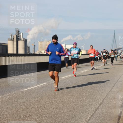 03.10.2025 - Köhlbrandbrückenlauf Lena Gebhardt http://msf.ph/oto/9135817 03.10.2025 09:53:50 Position 2  meine-sportfotos.de