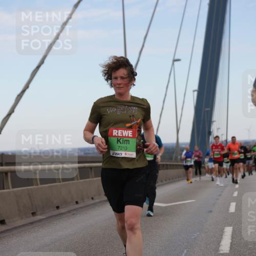 03.10.2025 - Köhlbrandbrückenlauf Jannik Wohlers http://msf.ph/oto/9135834 03.10.2025 15:24:22 Position 1 2025, 7213, 70 meine-sportfotos.de