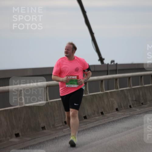 03.10.2025 - Köhlbrandbrückenlauf Jannik Wohlers http://msf.ph/oto/9135840 03.10.2025 16:06:42 Position 1 8470 meine-sportfotos.de