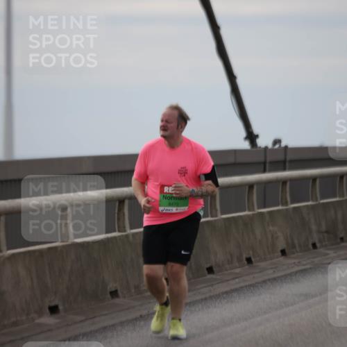 03.10.2025 - Köhlbrandbrückenlauf Jannik Wohlers http://msf.ph/oto/9135854 03.10.2025 16:06:42 Position 1 8470 meine-sportfotos.de