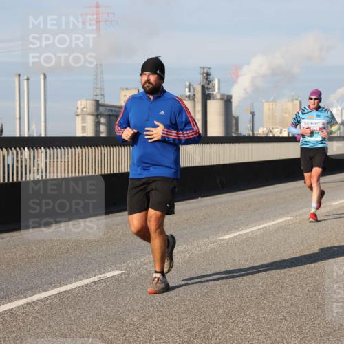 03.10.2025 - Köhlbrandbrückenlauf Lena Gebhardt http://msf.ph/oto/9135862 03.10.2025 09:53:51 Position 2  meine-sportfotos.de