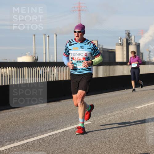 03.10.2025 - Köhlbrandbrückenlauf Lena Gebhardt http://msf.ph/oto/9135900 03.10.2025 09:53:54 Position 2 3457 meine-sportfotos.de