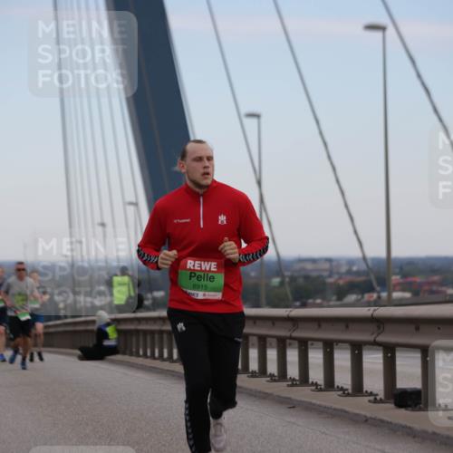 03.10.2025 - Köhlbrandbrückenlauf Jannik Wohlers http://msf.ph/oto/9135901 03.10.2025 15:24:24 Position 1 8915 meine-sportfotos.de
