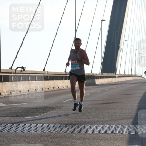03.10.2025 - Köhlbrandbrückenlauf Yannick Fuchs http://msf.ph/oto/9135917 03.10.2025 08:19:26 Position 2 1022 meine-sportfotos.de