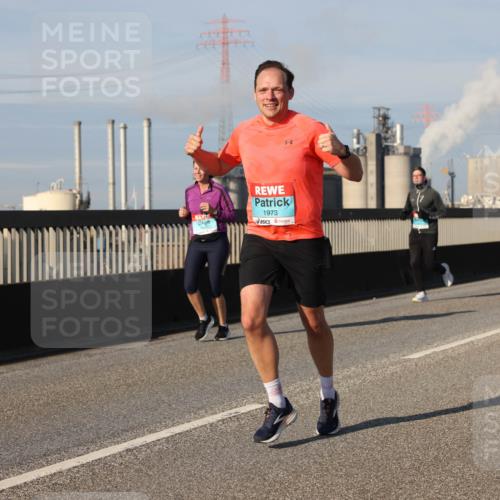 03.10.2025 - Köhlbrandbrückenlauf Lena Gebhardt http://msf.ph/oto/9135962 03.10.2025 09:53:55 Position 2 1973 meine-sportfotos.de