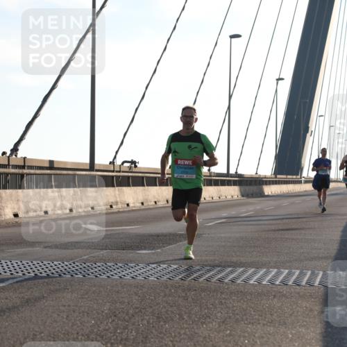 03.10.2025 - Köhlbrandbrückenlauf Yannick Fuchs http://msf.ph/oto/9135981 03.10.2025 08:19:41 Position 2 2702 meine-sportfotos.de