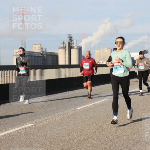 03.10.2025 - Köhlbrandbrückenlauf Lena Gebhardt http://msf.ph/oto/9135986 03.10.2025 09:53:57 Position 2 1191, 2381 meine-sportfotos.de