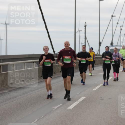 03.10.2025 - Köhlbrandbrückenlauf Jannik Wohlers http://msf.ph/oto/9135991 03.10.2025 16:06:50 Position 1 8416, 8441 meine-sportfotos.de