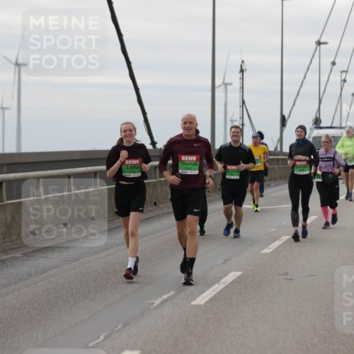 03.10.2025 - Köhlbrandbrückenlauf Jannik Wohlers http://msf.ph/oto/9136002 03.10.2025 16:06:50 Position 1 8441 meine-sportfotos.de