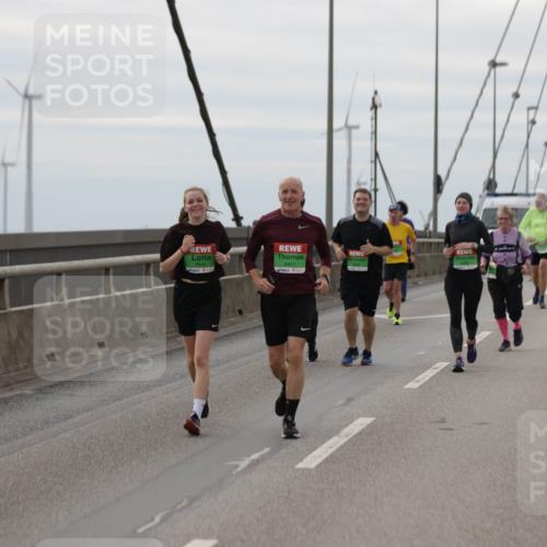 03.10.2025 - Köhlbrandbrückenlauf Jannik Wohlers http://msf.ph/oto/9136009 03.10.2025 16:06:50 Position 1 8416, 8441 meine-sportfotos.de