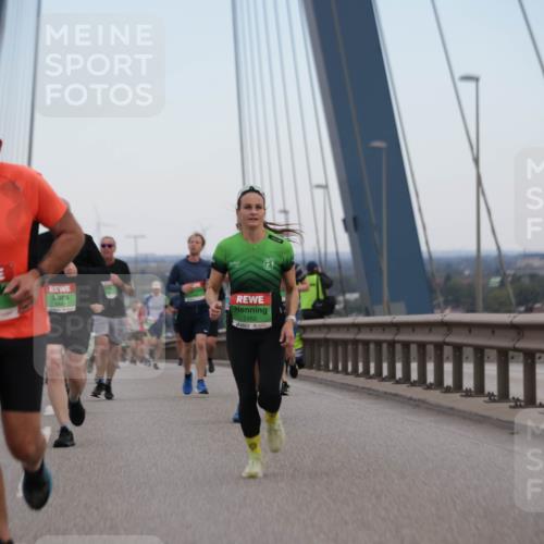 03.10.2025 - Köhlbrandbrückenlauf Jannik Wohlers http://msf.ph/oto/9136015 03.10.2025 15:24:28 Position 1 9484, 7455 meine-sportfotos.de
