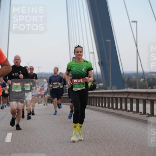 03.10.2025 - Köhlbrandbrückenlauf Jannik Wohlers http://msf.ph/oto/9136060 03.10.2025 15:24:28 Position 1 2226, 7455 meine-sportfotos.de