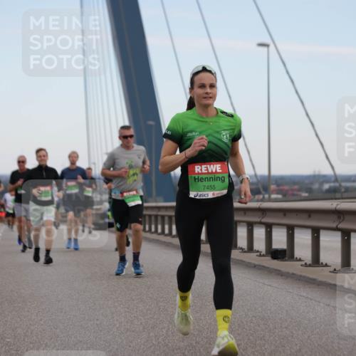 03.10.2025 - Köhlbrandbrückenlauf Jannik Wohlers http://msf.ph/oto/9136110 03.10.2025 15:24:30 Position 1 7455 meine-sportfotos.de