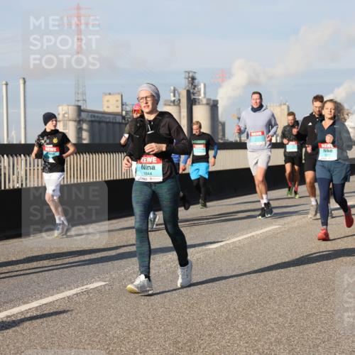 03.10.2025 - Köhlbrandbrückenlauf Lena Gebhardt http://msf.ph/oto/9136151 03.10.2025 09:54:04 Position 2 3238, 1844, 1327, 1018, 1921 meine-sportfotos.de