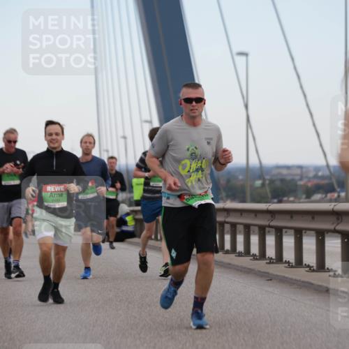 03.10.2025 - Köhlbrandbrückenlauf Jannik Wohlers http://msf.ph/oto/9136153 03.10.2025 15:24:31 Position 1 9489, 10 meine-sportfotos.de