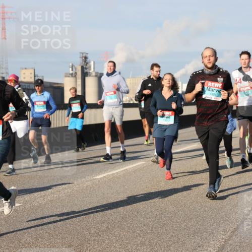 03.10.2025 - Köhlbrandbrückenlauf Lena Gebhardt http://msf.ph/oto/9136166 03.10.2025 09:54:05 Position 2 1844, 1327, 1921, 44 meine-sportfotos.de