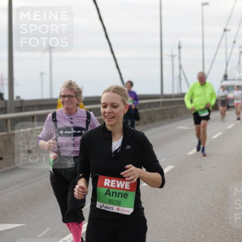 03.10.2025 - Köhlbrandbrückenlauf Jannik Wohlers http://msf.ph/oto/9136259 03.10.2025 16:06:57 Position 1 8278 meine-sportfotos.de