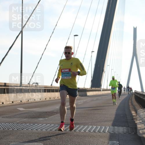 03.10.2025 - Köhlbrandbrückenlauf Yannick Fuchs http://msf.ph/oto/9136265 03.10.2025 08:20:04 Position 2 1044 meine-sportfotos.de