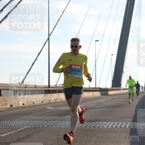 03.10.2025 - Köhlbrandbrückenlauf Yannick Fuchs http://msf.ph/oto/9136280 03.10.2025 08:20:05 Position 2 1044 meine-sportfotos.de