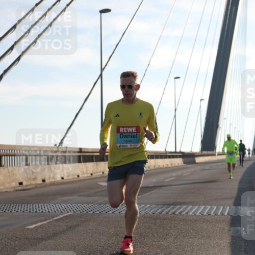 03.10.2025 - Köhlbrandbrückenlauf Yannick Fuchs http://msf.ph/oto/9136284 03.10.2025 08:20:05 Position 2 1044 meine-sportfotos.de