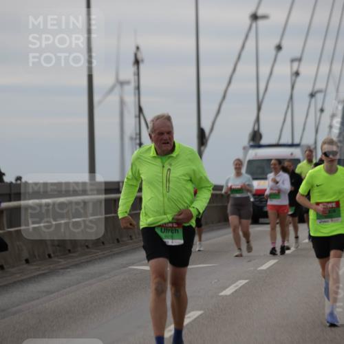 03.10.2025 - Köhlbrandbrückenlauf Jannik Wohlers http://msf.ph/oto/9136286 03.10.2025 16:06:58 Position 1 4202, 921 meine-sportfotos.de