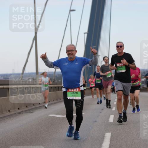 03.10.2025 - Köhlbrandbrückenlauf Jannik Wohlers http://msf.ph/oto/9136296 03.10.2025 15:24:34 Position 1 9592, 7345, 9489 meine-sportfotos.de
