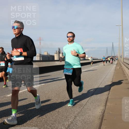 03.10.2025 - Köhlbrandbrückenlauf Lena Gebhardt http://msf.ph/oto/9136314 03.10.2025 09:54:09 Position 2 2077 meine-sportfotos.de