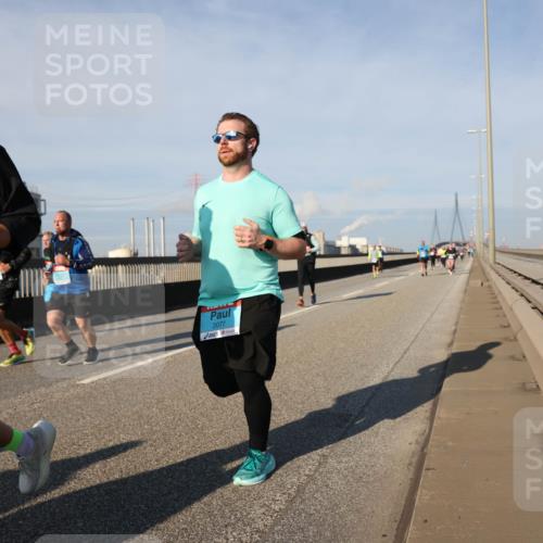 03.10.2025 - Köhlbrandbrückenlauf Lena Gebhardt http://msf.ph/oto/9136319 03.10.2025 09:54:10 Position 2 1621, 2077 meine-sportfotos.de