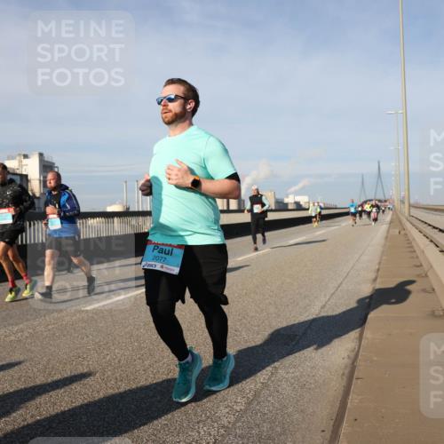 03.10.2025 - Köhlbrandbrückenlauf Lena Gebhardt http://msf.ph/oto/9136326 03.10.2025 09:54:10 Position 2 2077 meine-sportfotos.de