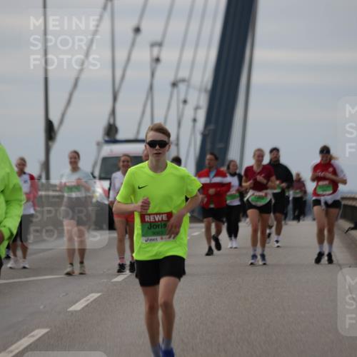 03.10.2025 - Köhlbrandbrückenlauf Jannik Wohlers http://msf.ph/oto/9136327 03.10.2025 16:06:59 Position 1 9083 meine-sportfotos.de