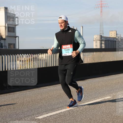 03.10.2025 - Köhlbrandbrückenlauf Lena Gebhardt http://msf.ph/oto/9136347 03.10.2025 09:54:12 Position 2 3435 meine-sportfotos.de