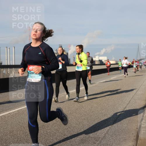 03.10.2025 - Köhlbrandbrückenlauf Lena Gebhardt http://msf.ph/oto/9136472 03.10.2025 09:54:21 Position 2 1654 meine-sportfotos.de