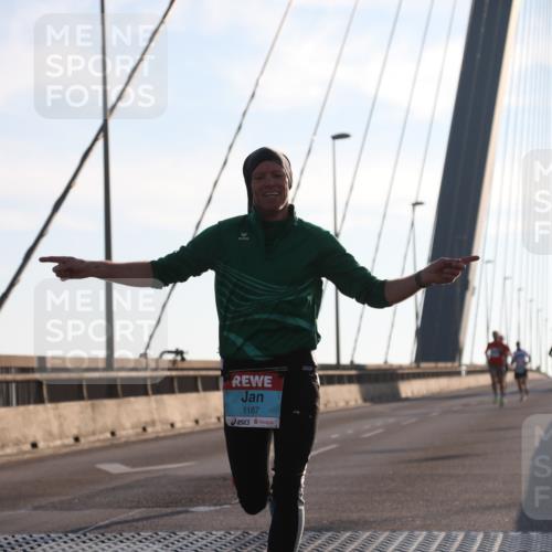 03.10.2025 - Köhlbrandbrückenlauf Yannick Fuchs http://msf.ph/oto/9136475 03.10.2025 08:20:12 Position 2 1187 meine-sportfotos.de